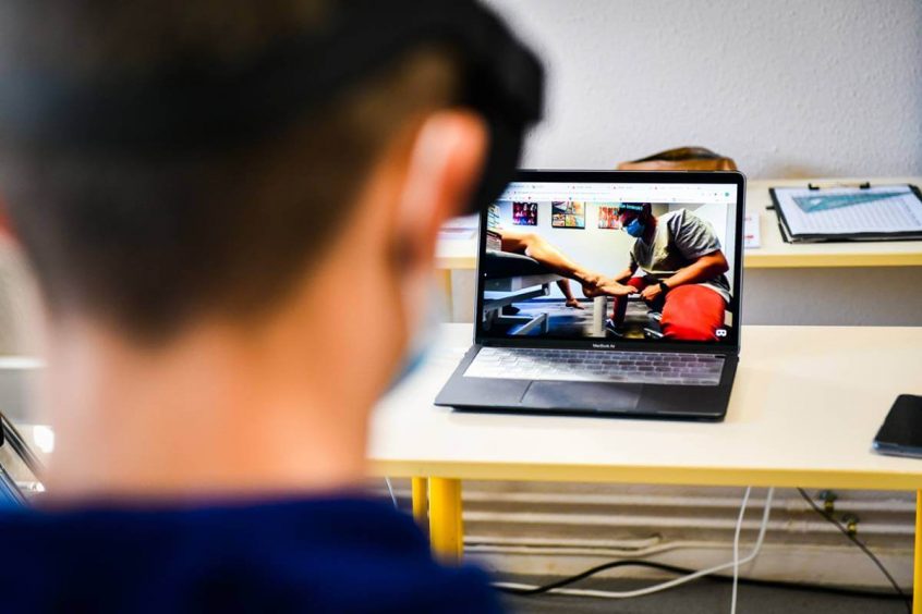 Uptale Tips #1: How to run a collective VR training with Oculus casting option