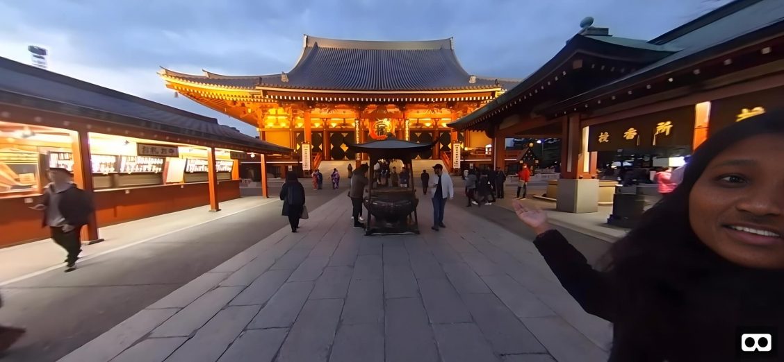 World travel with VR: the innovative approach of THINK Global School